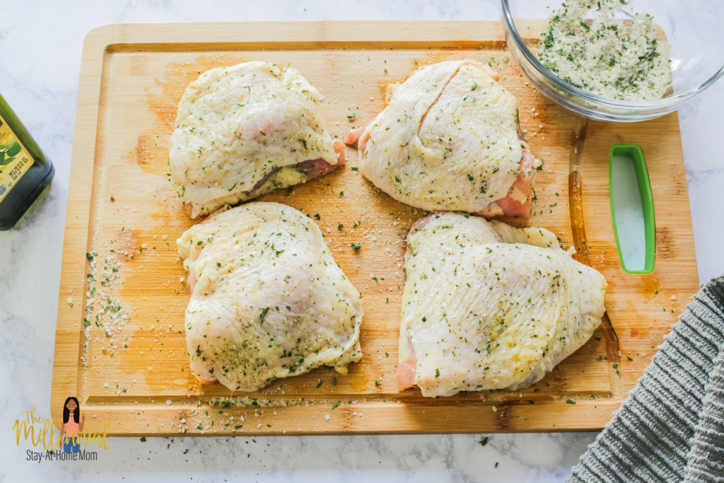 These Cast Iron Skillet White Truffle Chicken Thighs are the perfect dinner-time solution for busy moms who need to whip up something delicious in a hurry.