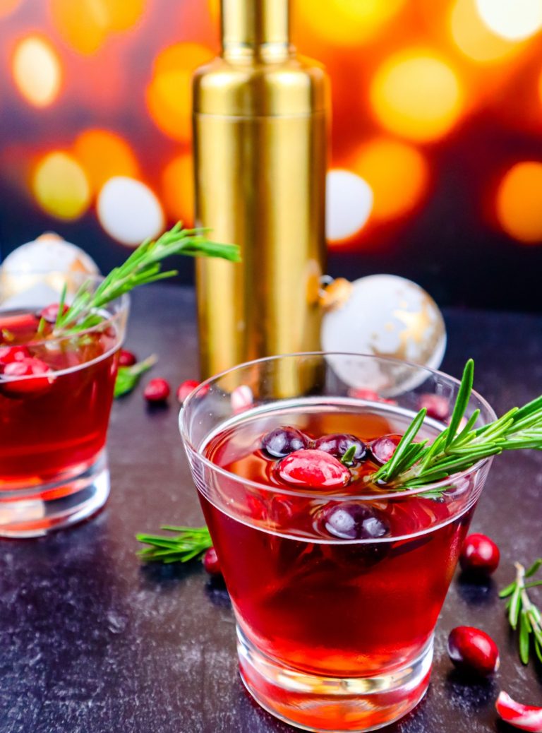 Peppermint Cranberry Christmas Mocktail
