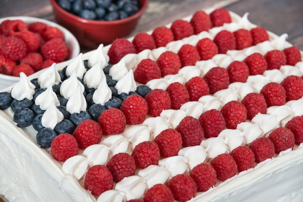 With holidays like Memorial Day and the 4th of July on the horizon, it's whip up some delicious red, white, and blue desserts!